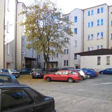 شقة Apartman Luna 3 *