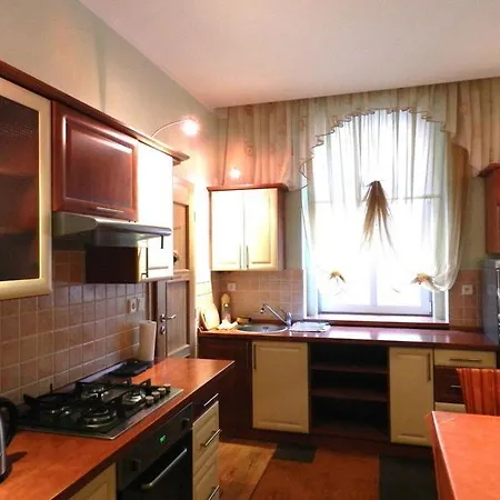 شقة Apartman Luna 3 *